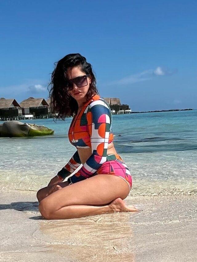 Sunny Leone in Hot Beachwear4