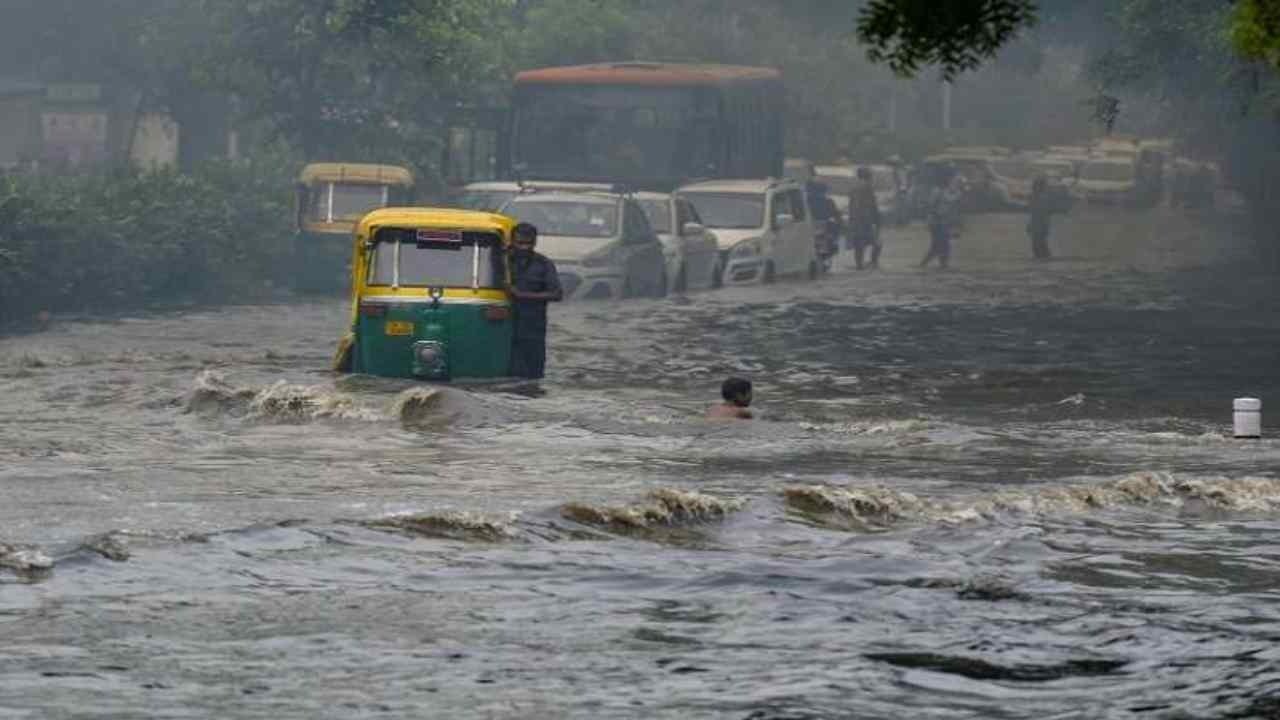 Rain in 74 talukas of Gujarat, alert in these districts